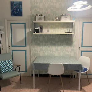 Welcome In The Cozy Blue Nest Pedestrian , Menton France